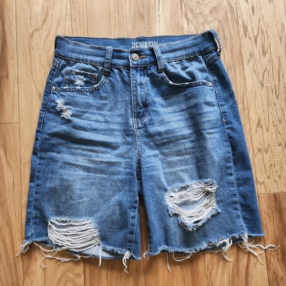 New York Rewash Super High-Rise Distressed Shorts Size 7/ 28 - Picture 3 of 6